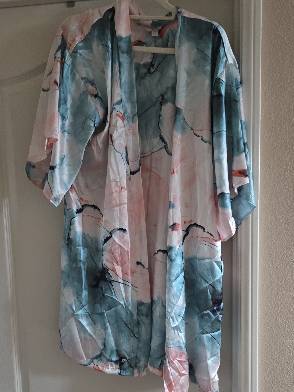 Women's Watercolor Print Satin Kimono Robe - Pink & Blue Missing The Tie